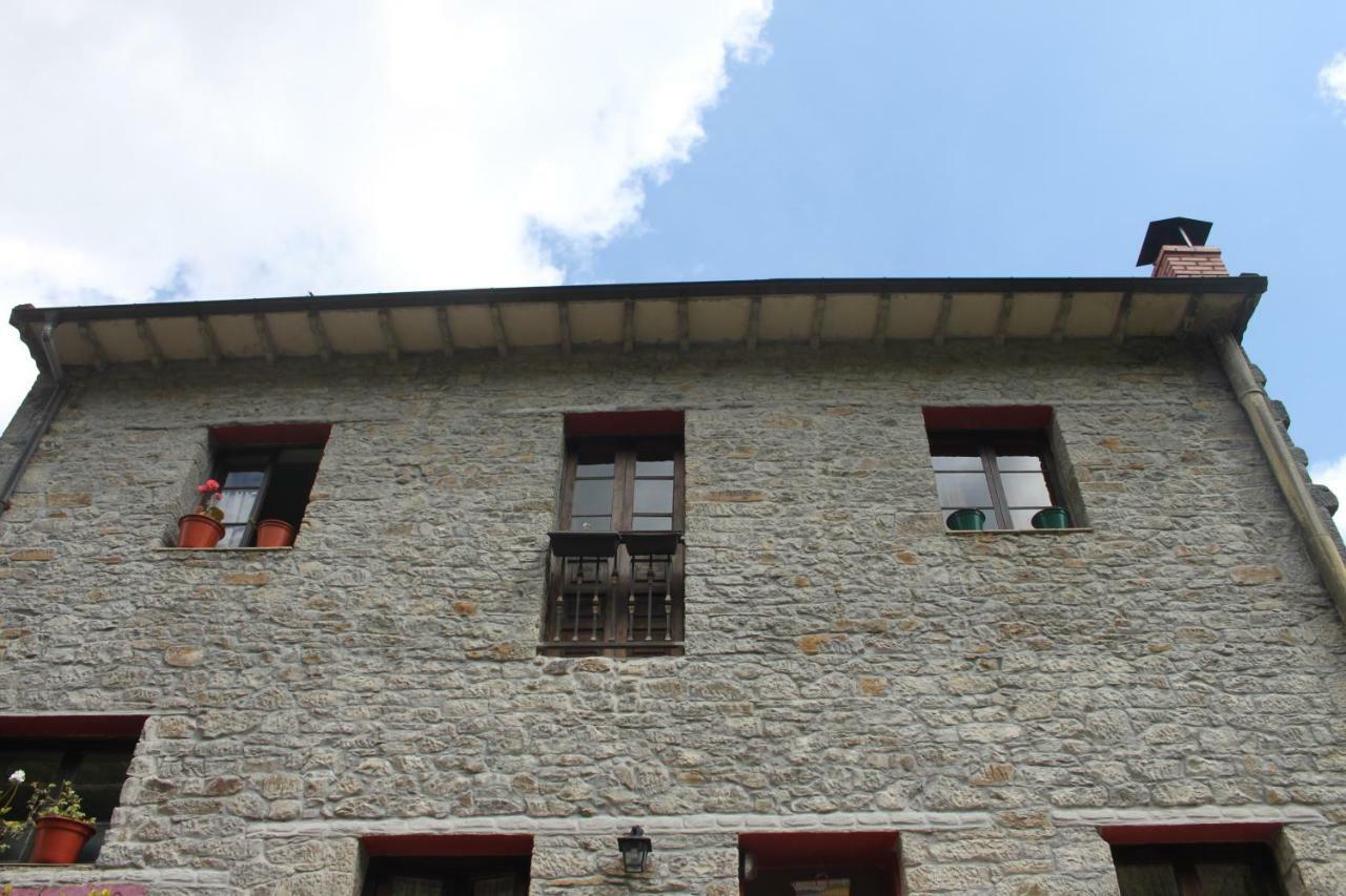 El Sumiciu Guest House Mieres  Exterior foto